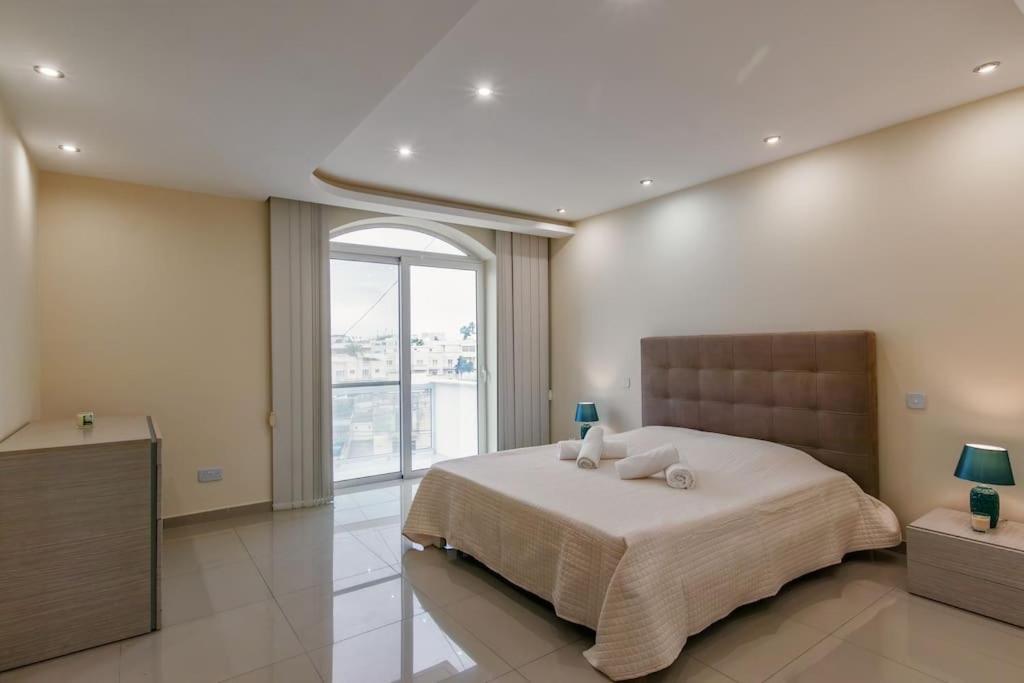 Modern 3 Bedroom Apartment Close To Paceville And Beach Is-Swieqi Екстер'єр фото
