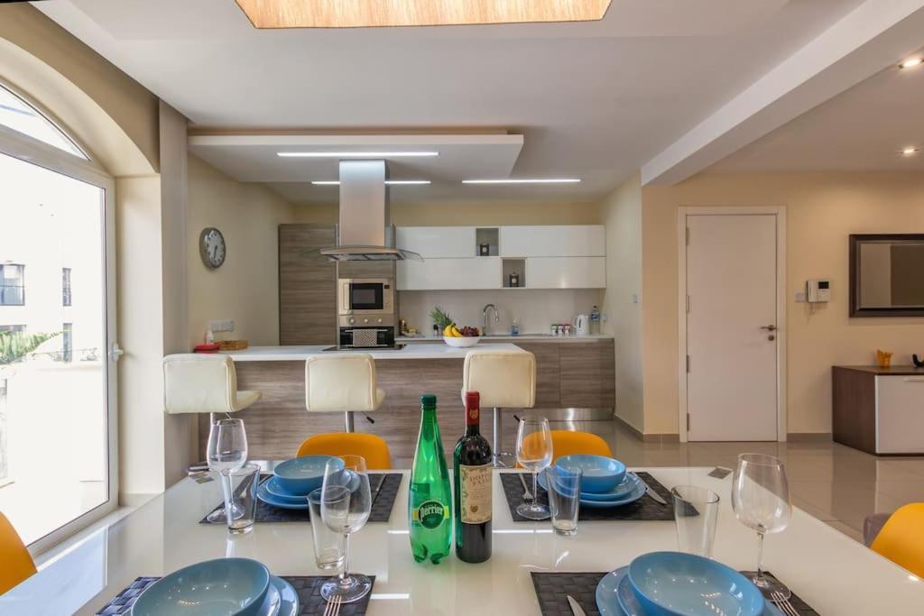 Modern 3 Bedroom Apartment Close To Paceville And Beach Is-Swieqi Екстер'єр фото