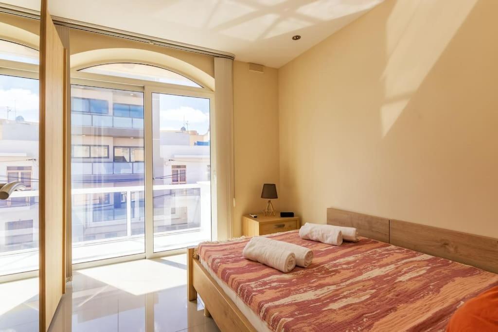 Modern 3 Bedroom Apartment Close To Paceville And Beach Is-Swieqi Екстер'єр фото